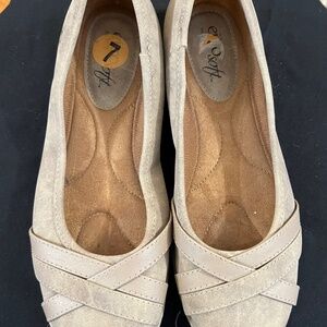 Shoes flat